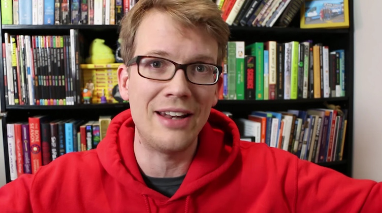 YouTuber Hank Green Releases Debut Novel in 2018